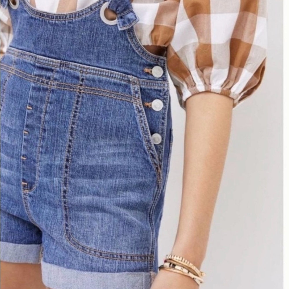 Anthropologie Pilcro Slouchy Overall Shorts.  Size
26” - Picture 4 of 7
